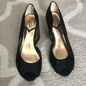 Seychelles peep toe pump